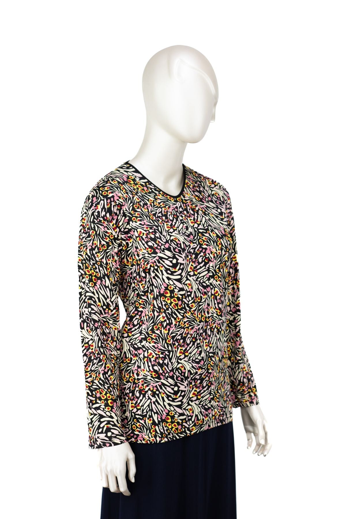 Kadın Turlu Viskon Penye Kumaş Anne Bluz Kadife Çiçeği Desenli Hafif V Yaka Tam Kalıp